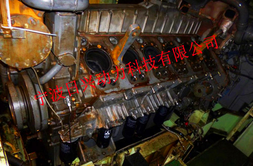 三菱S12柴油發(fā)動機(jī)噴油器的檢測、調(diào)整